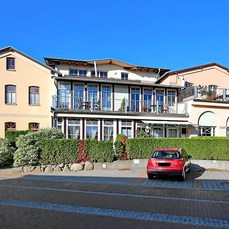 Residenz Seestern 17 * Kuehlungsborn